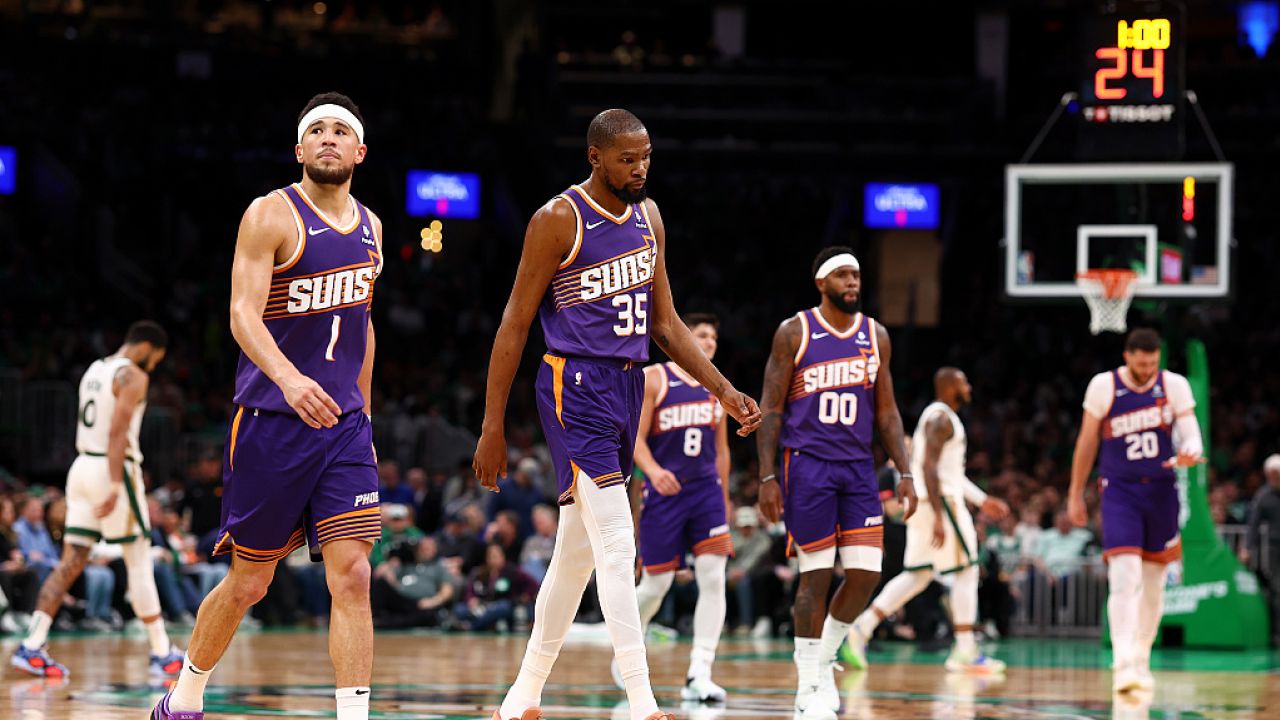 Doinb巅峰对决,杜兰特与60激战勇士分钟,比分优势明显胜负难料! Doinb巅峰对决,杜兰特与60激战勇士分钟,比分优势明显胜负难料!